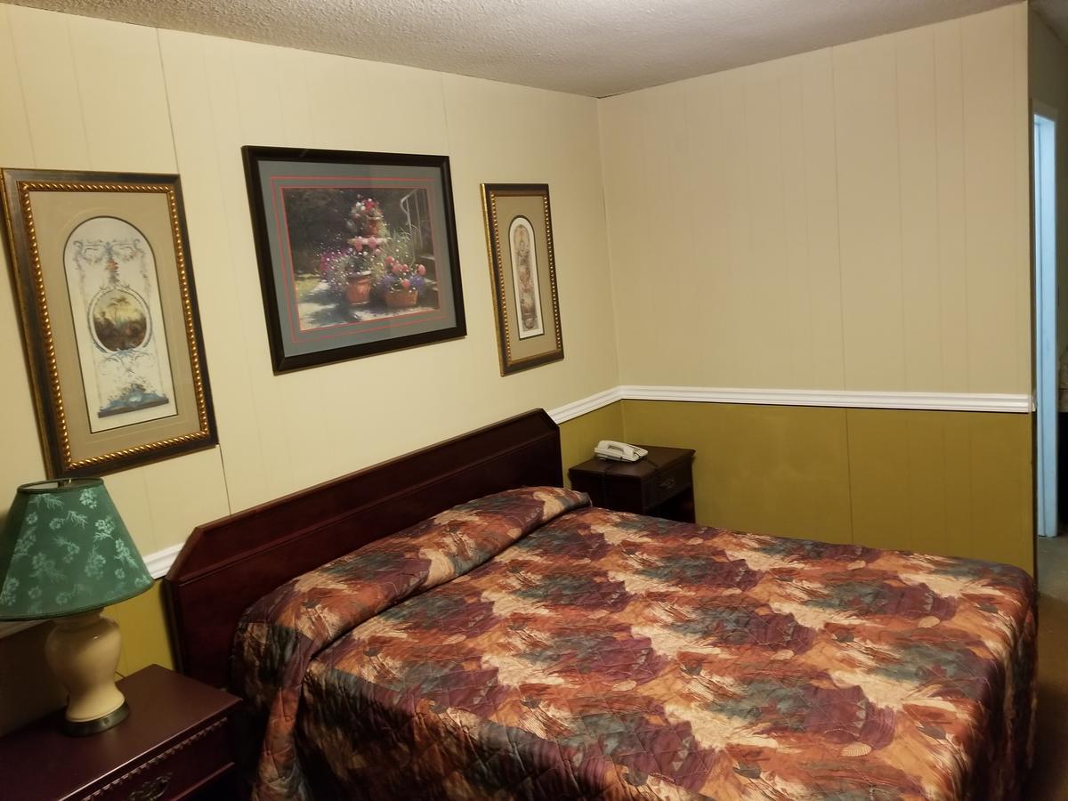 Twin Oaks Motel Orono Eksteriør billede
