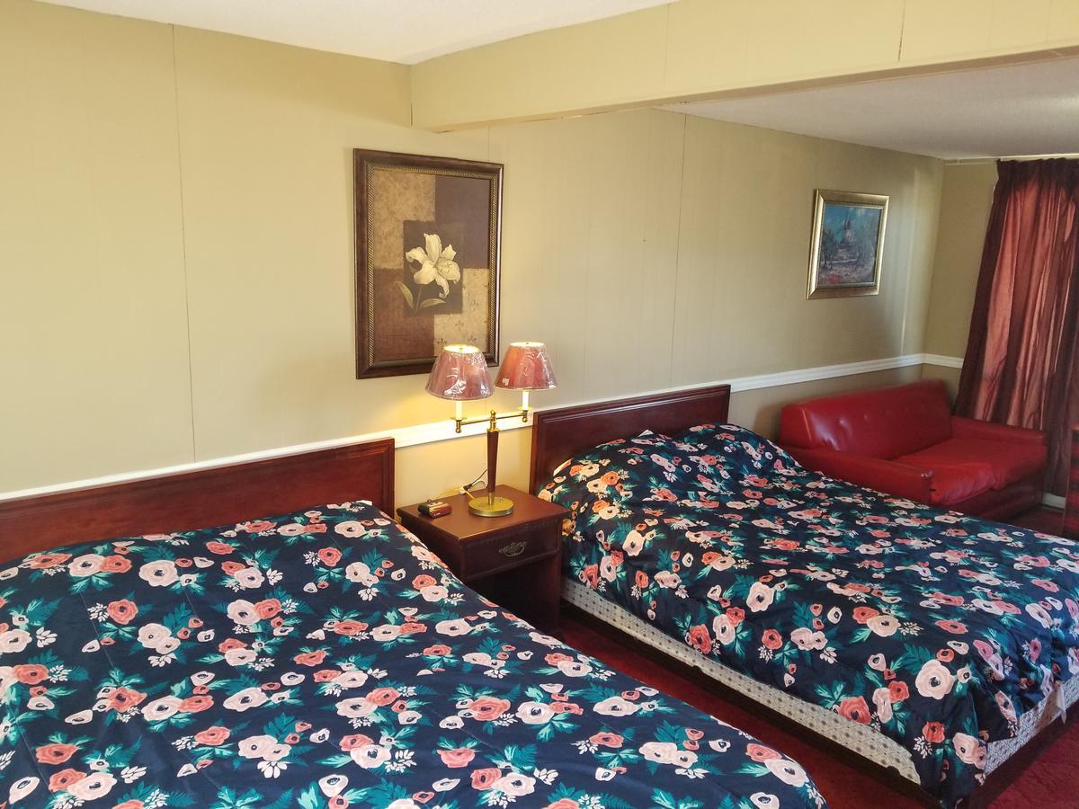 Twin Oaks Motel Orono Eksteriør billede